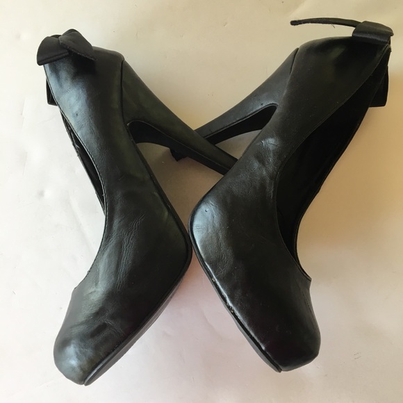 Forever 21 Black Heels with Ribbon Size 8 - Picture 4 of 8